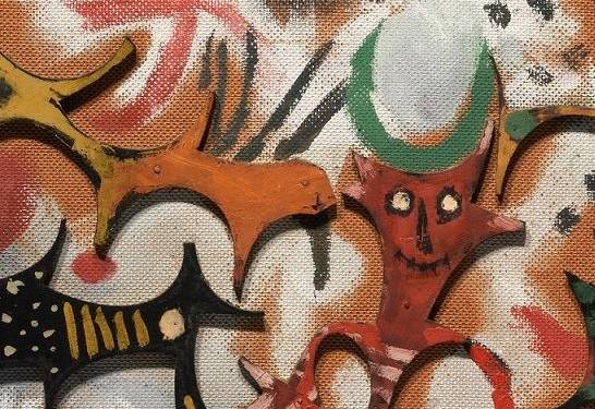 Abstract schilderij met kleurrijke, speelse vormen die aan dieren en een maanlandschap doen denken.